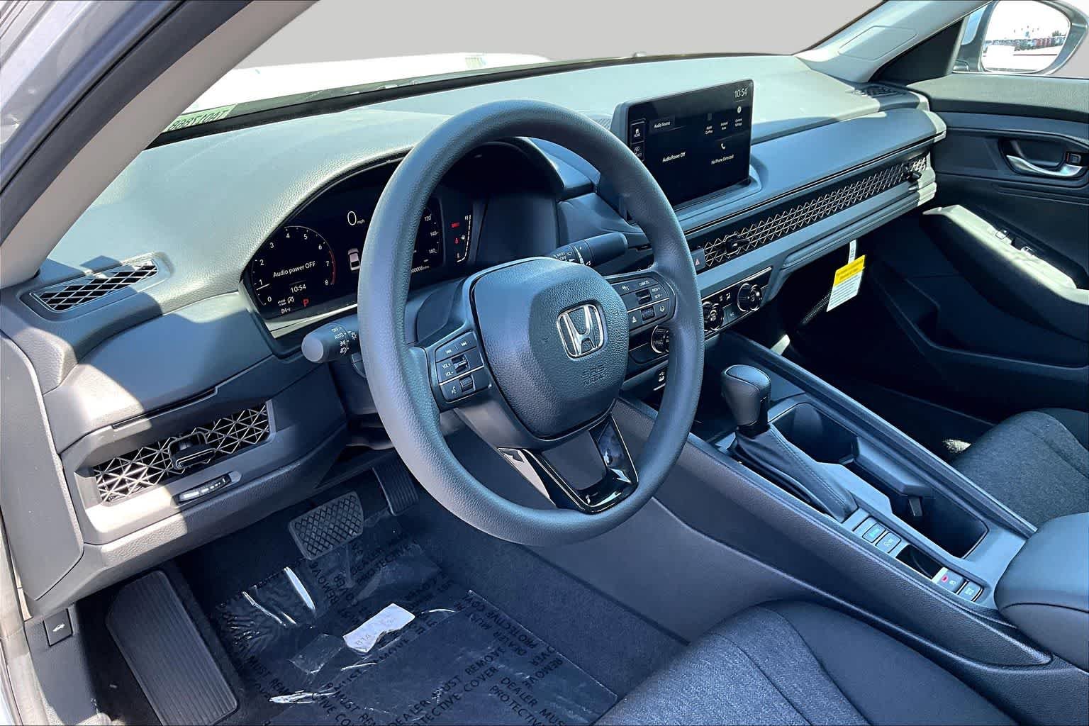 New 2026 Solar Silver Metallic Honda LX image 8