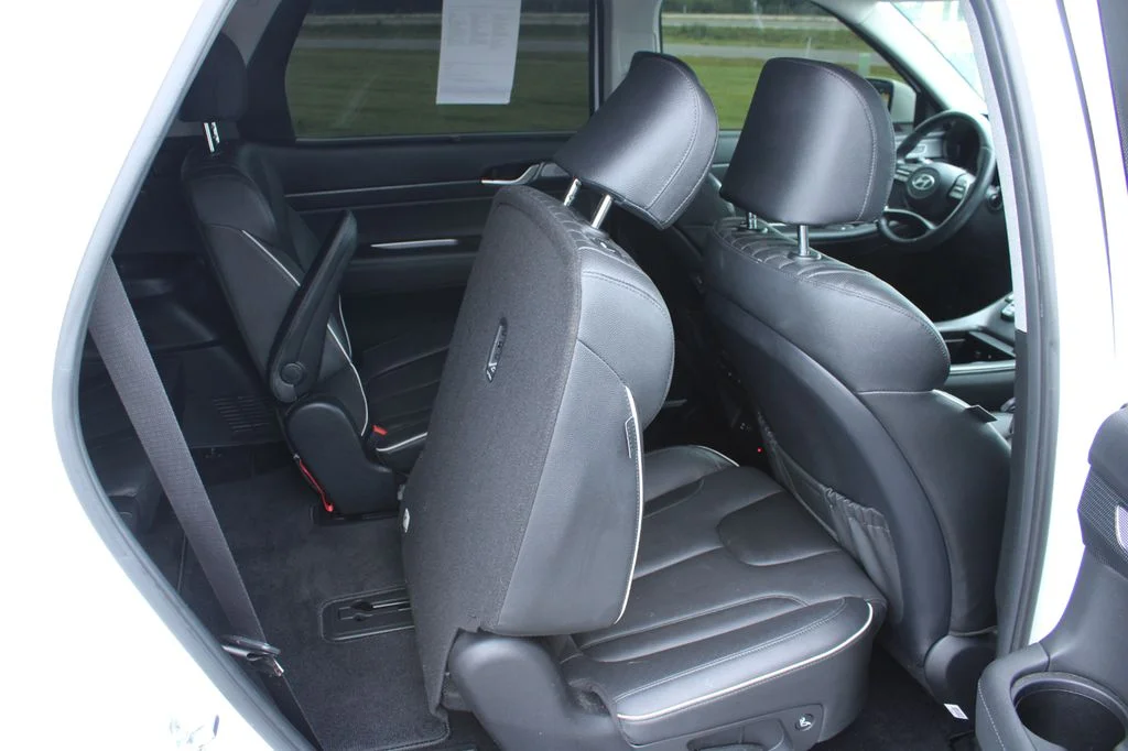 Used 2023 Hyper White Hyundai Limited image 24