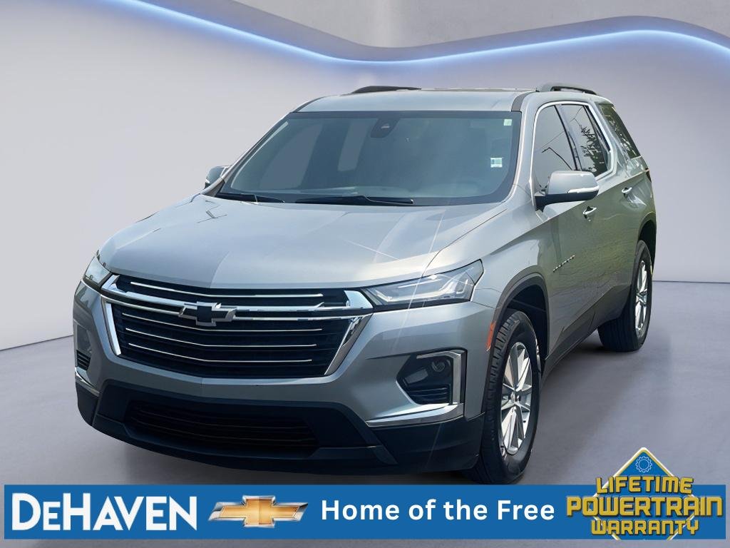 Sterling Gray Metallic 2023 Chevrolet Traverse SUV / Crossover Front-Wheel Drive