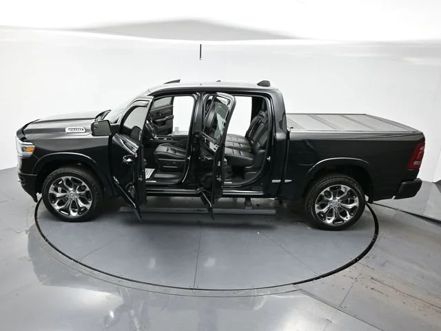 Used 2022 Diamond Black Cry Ram Limited image 38