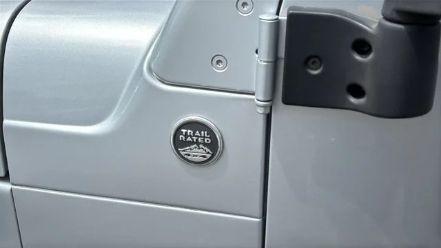 Used 2006 Silver Jeep Unlimited image 38