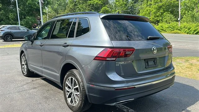 Used 2018 Gray Volkswagen 2.0T SE image 7