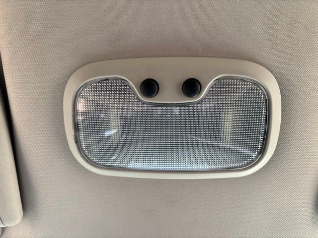 Used 2020 Gray Dodge SE image 31
