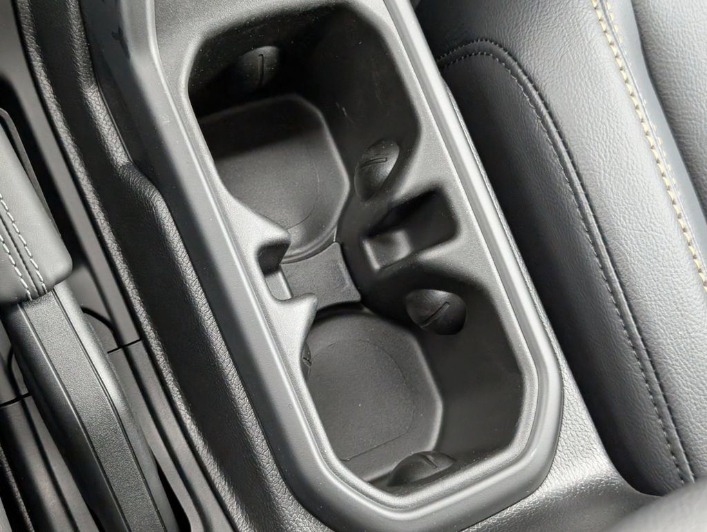 2026 Jeep Wrangler 4-Door Sahara - Photo 20