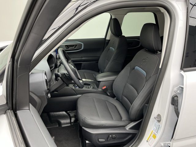 Used 2024 Oxford White Ford Badlands image 8