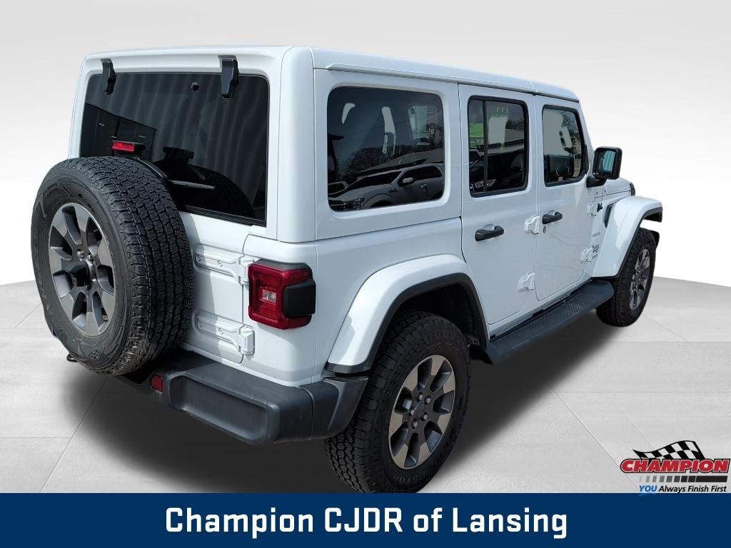 Used 2018 White Jeep Unlimited Sahara image 5