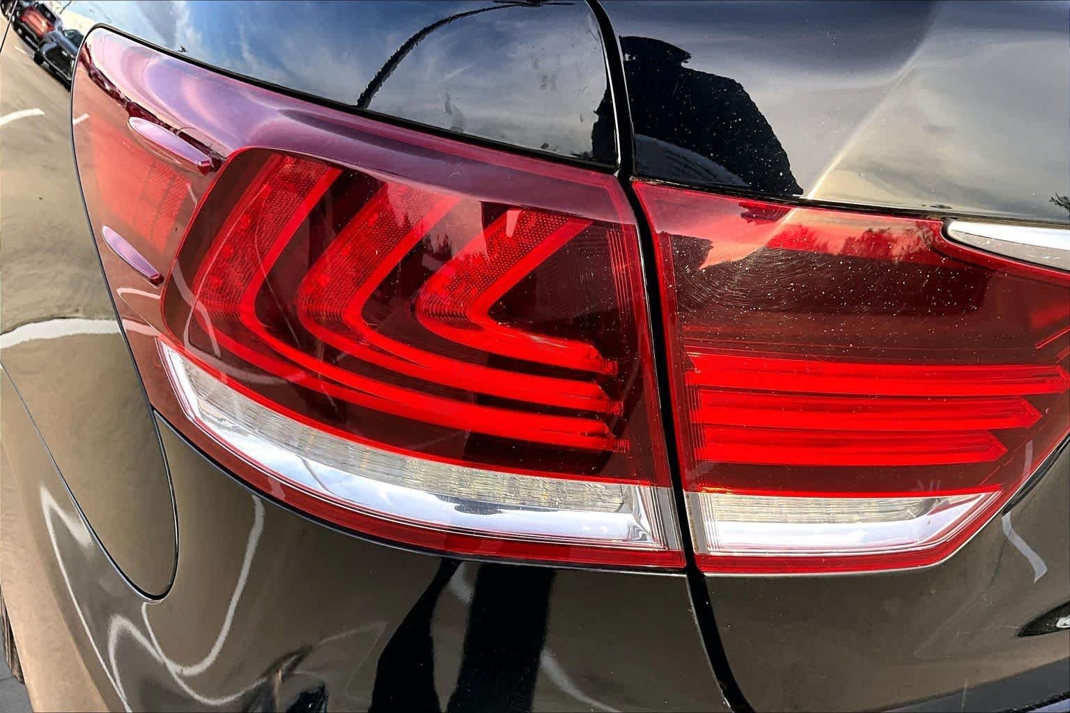 Certified Used 2013 Obsidian Lexus L image 27