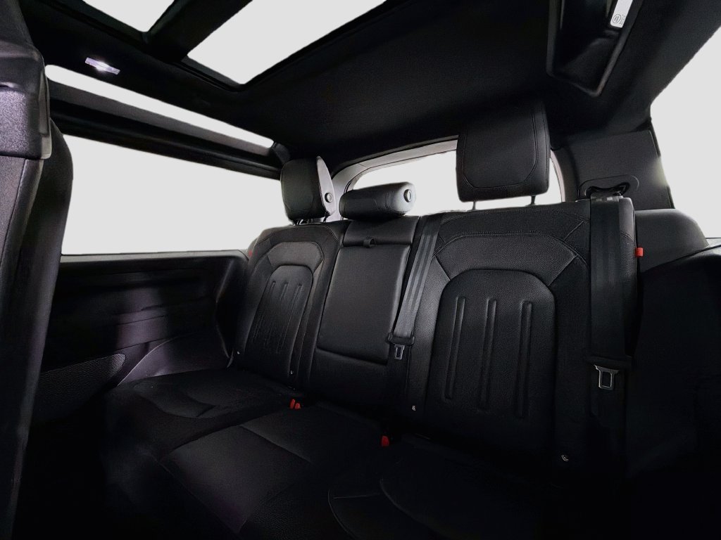 Used 2022 Gold Land Rover X-Dynamic S image 26