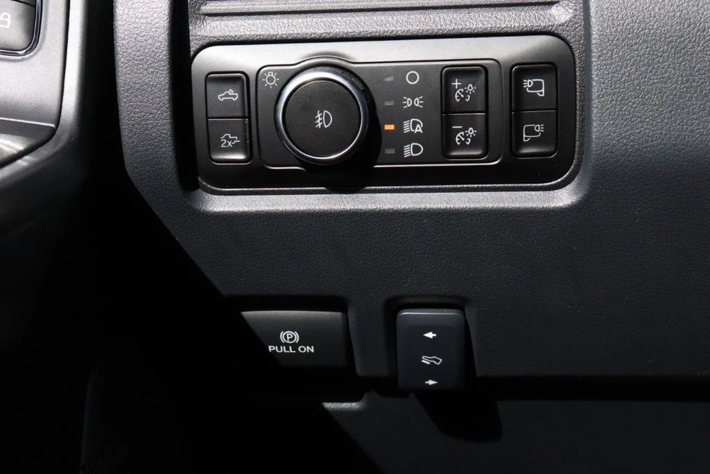 New 2026 Gray Ford Lariat image 23