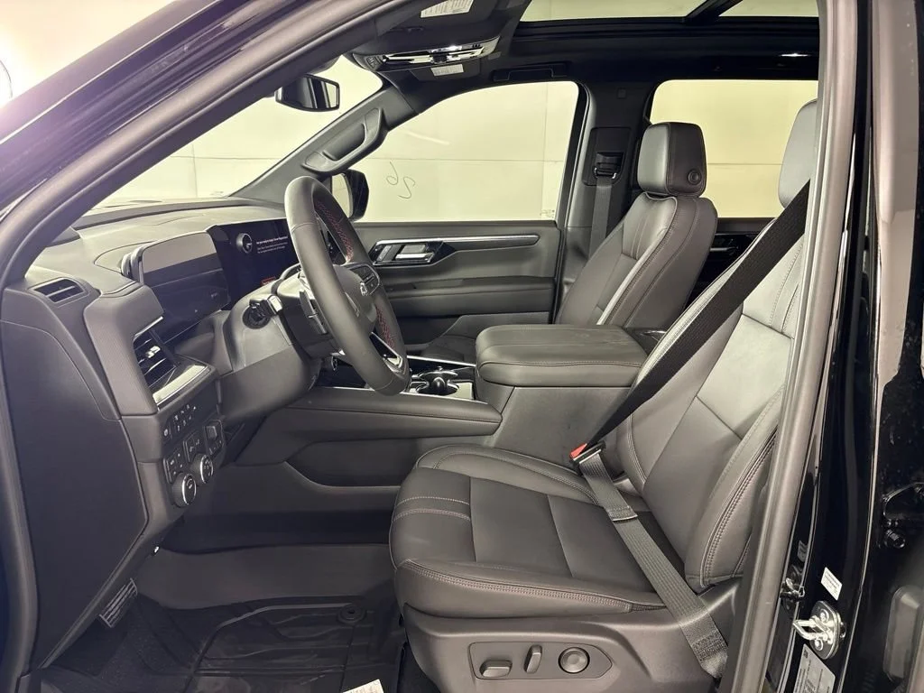 2026 Chevrolet Suburban RST - Photo 36