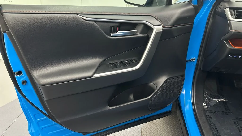 Certified Used 2019 Blue Toyota Adventure image 17