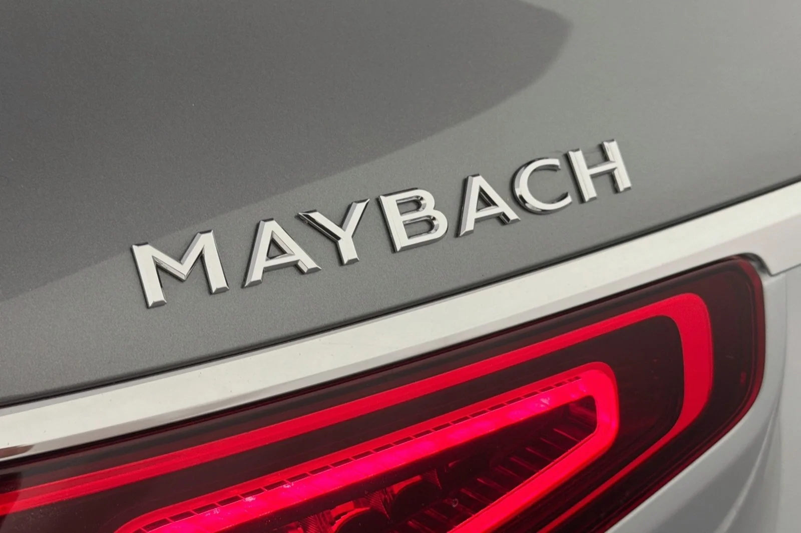Certified Used 2023 Cirrus Silver Metallic Mercedes-Benz Maybach GLS 600 image 12