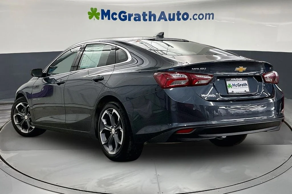 Used 2020 Gray Chevrolet LT image 4