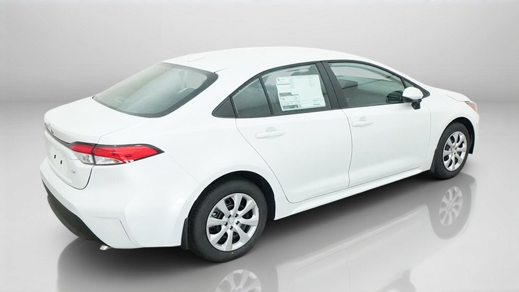 New 2027 Wind Chill Pearl Toyota LE image 39