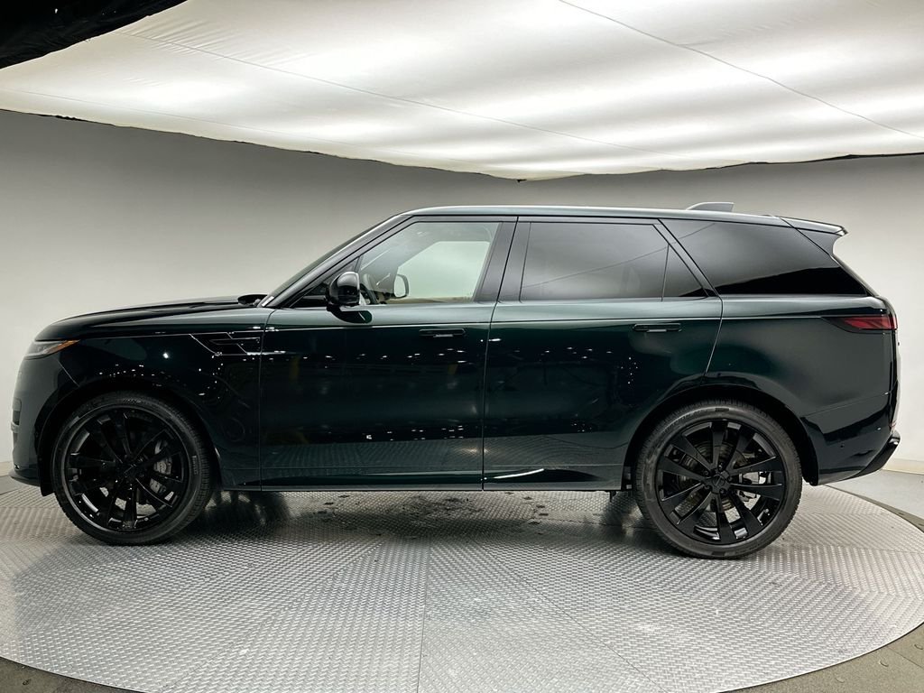 New 2026 British Racing Green SV Bespoke Ultra Met Gloss Land Rover Dynamic SE image 2