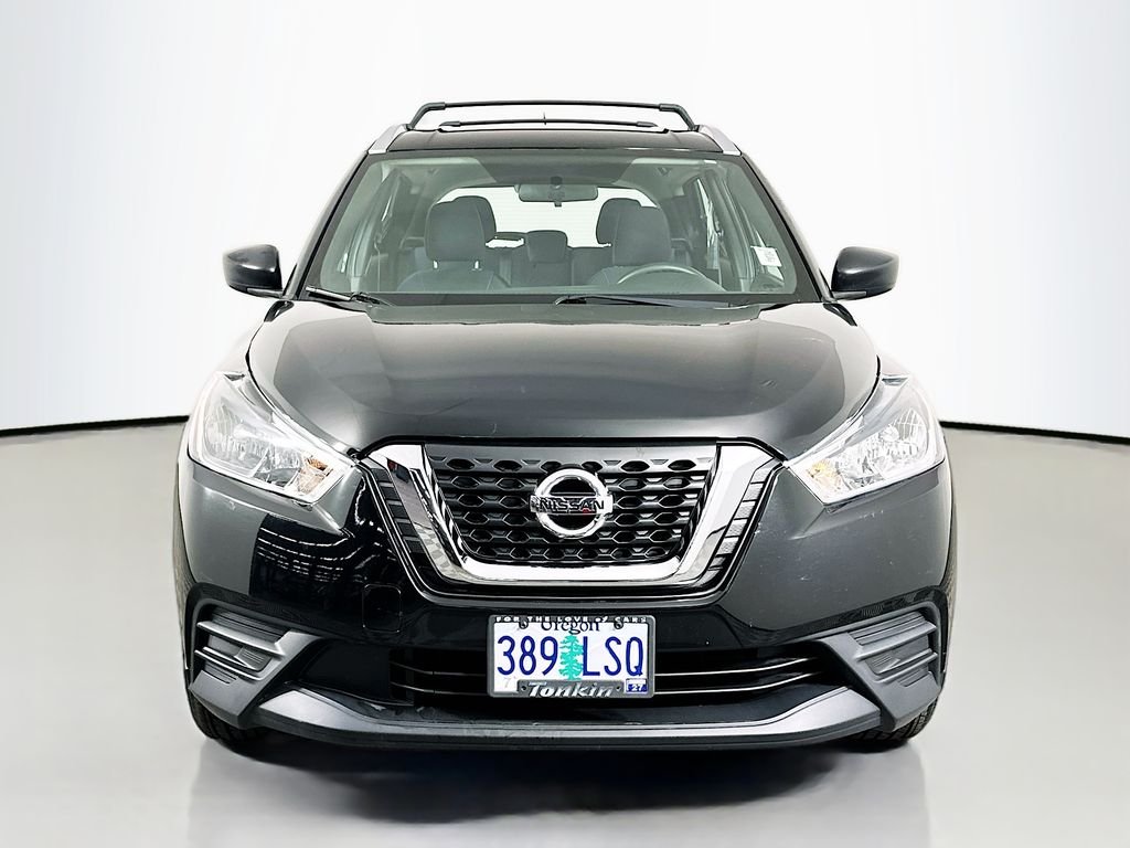 Used 2019 Super Black Nissan S image 3