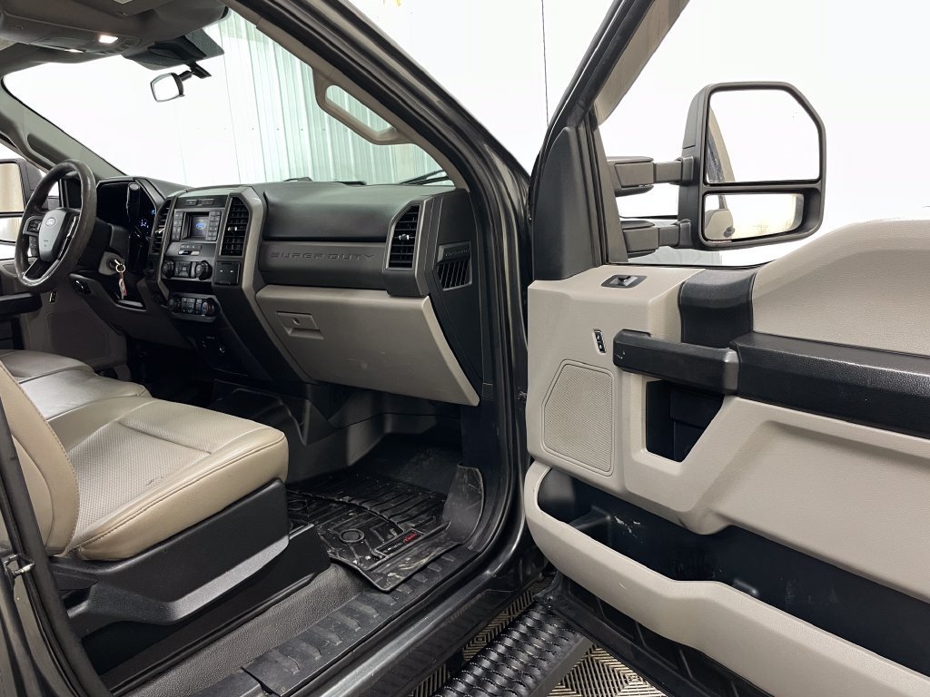 Used 2020 Gray Ford XL image 34