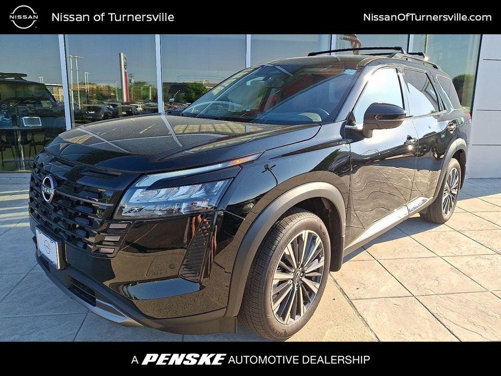 2026 Nissan Pathfinder Platinum 4WD's photo