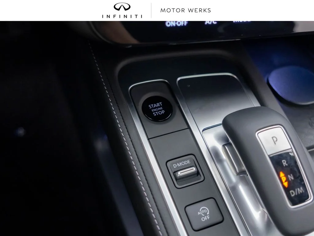 New 2027 2T RAD WHT INFINITI Autograph AWD image 25