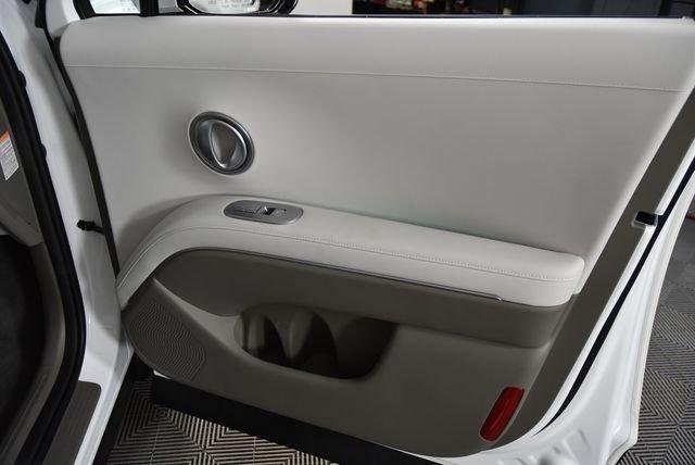 New 2026 White Hyundai SEL Premium 7P image 68