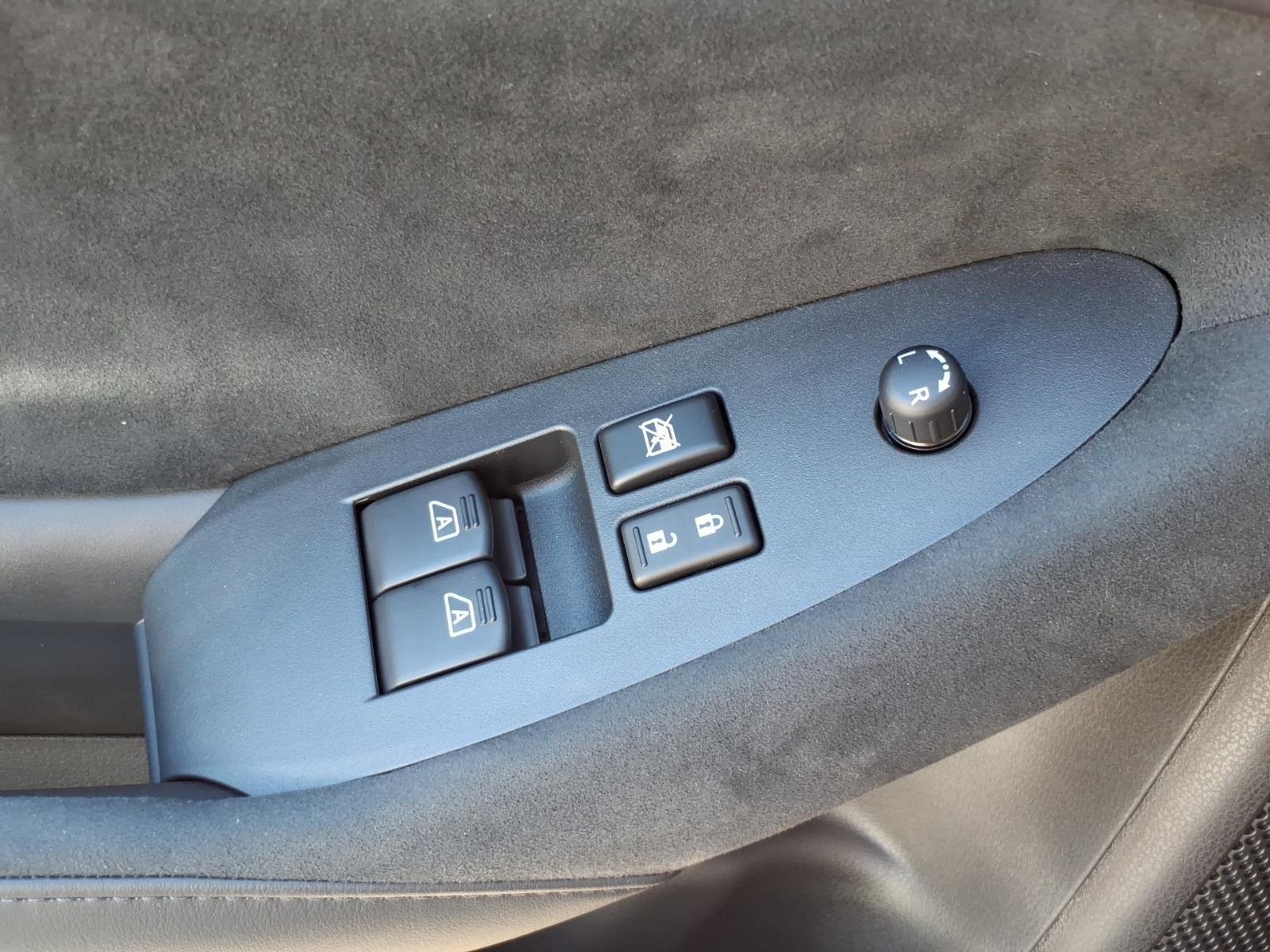 New 2026 Boulder Gray Pearl / Super Black Two-tone Nissan Performance image 14