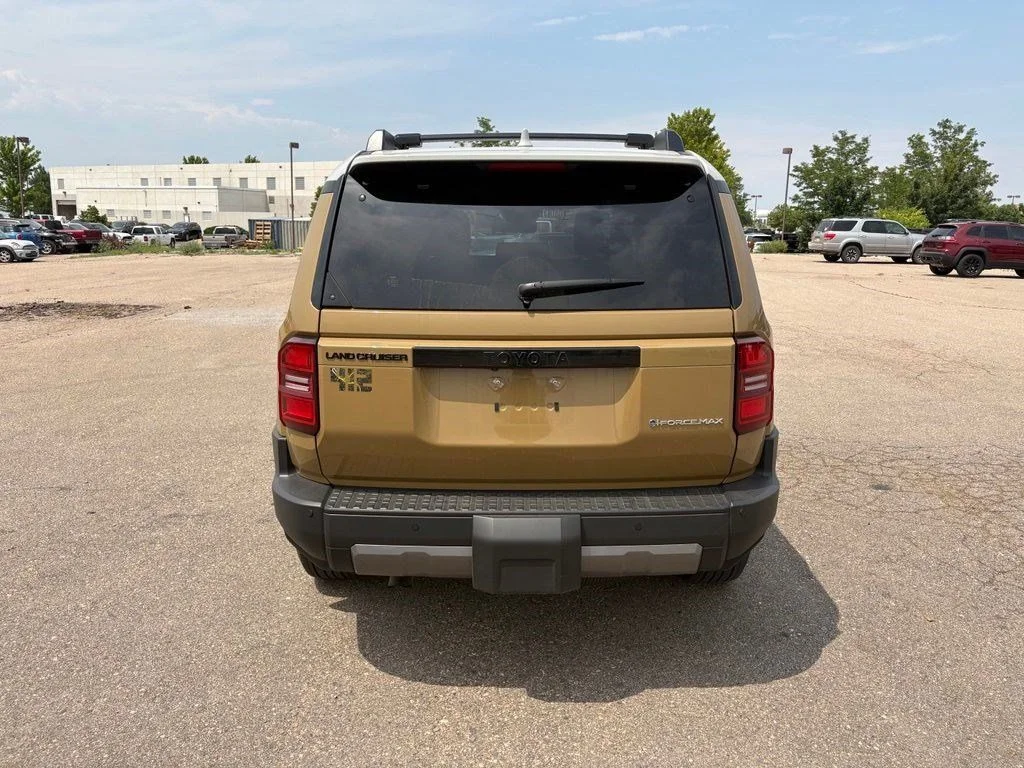 Used 2025 Gray Toyota Base image 6
