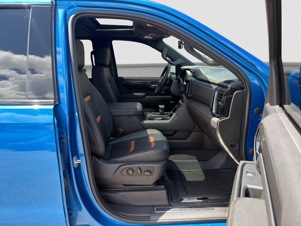 Used 2023 Dynamic Blue Metallic GMC AT4 image 13