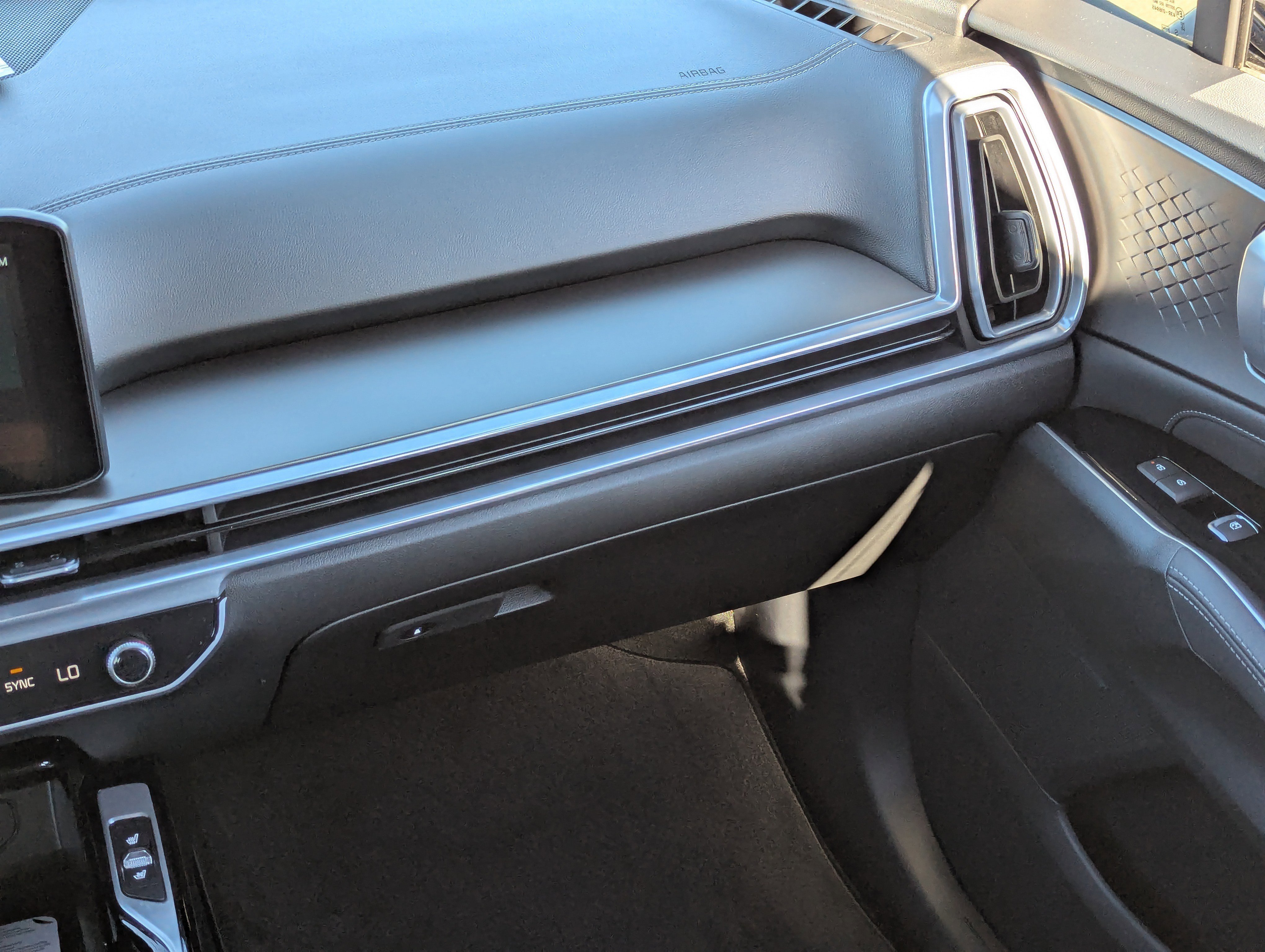 New 2026 Snow White Pearl Kia X-Line SX Prestige AWD image 18