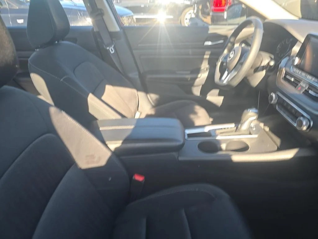 Used 2025 Gun Metallic Nissan 2.5 SV image 2