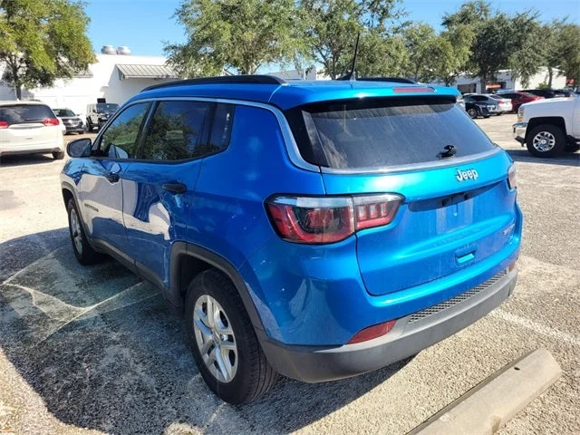 Used 2019 Laser Blue Pearlcoat Jeep Sport image 4