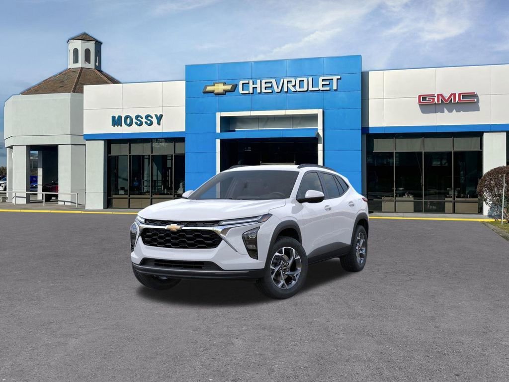 2026 Chevrolet Trax LT - Photo 8