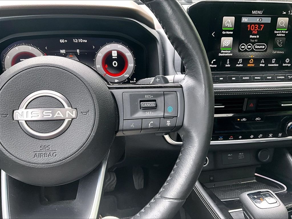 Used 2022 Gold Nissan Platinum image 20