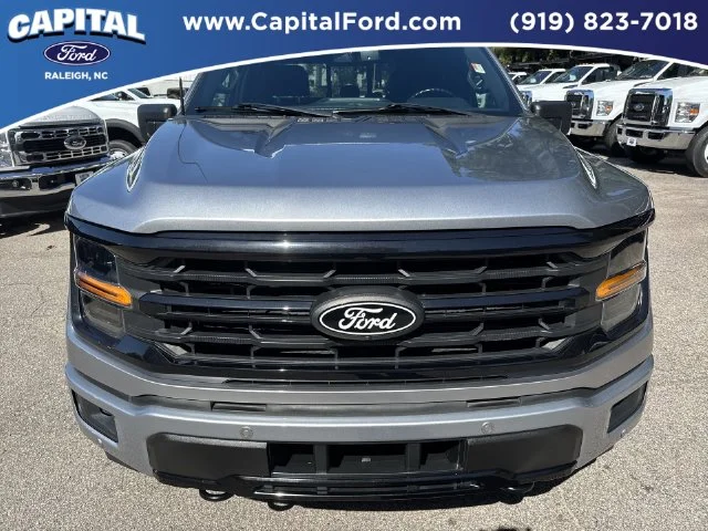 Used 2024 Silver Ford XLT image 10