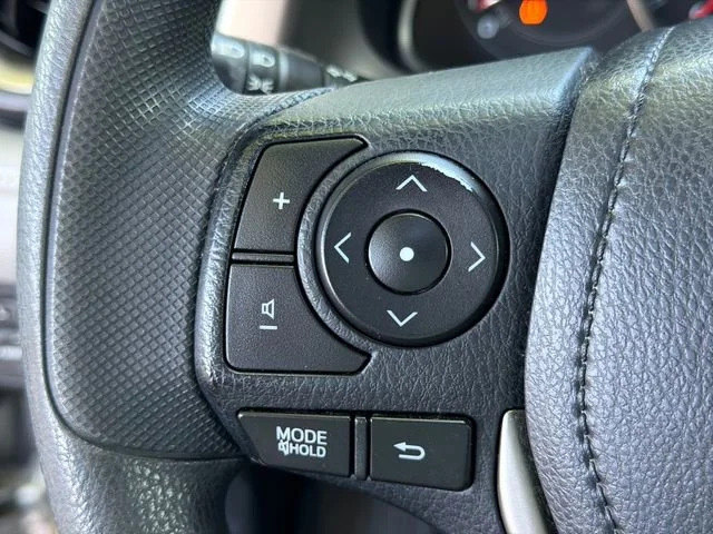 Used 2015 Silver Toyota XLE image 24
