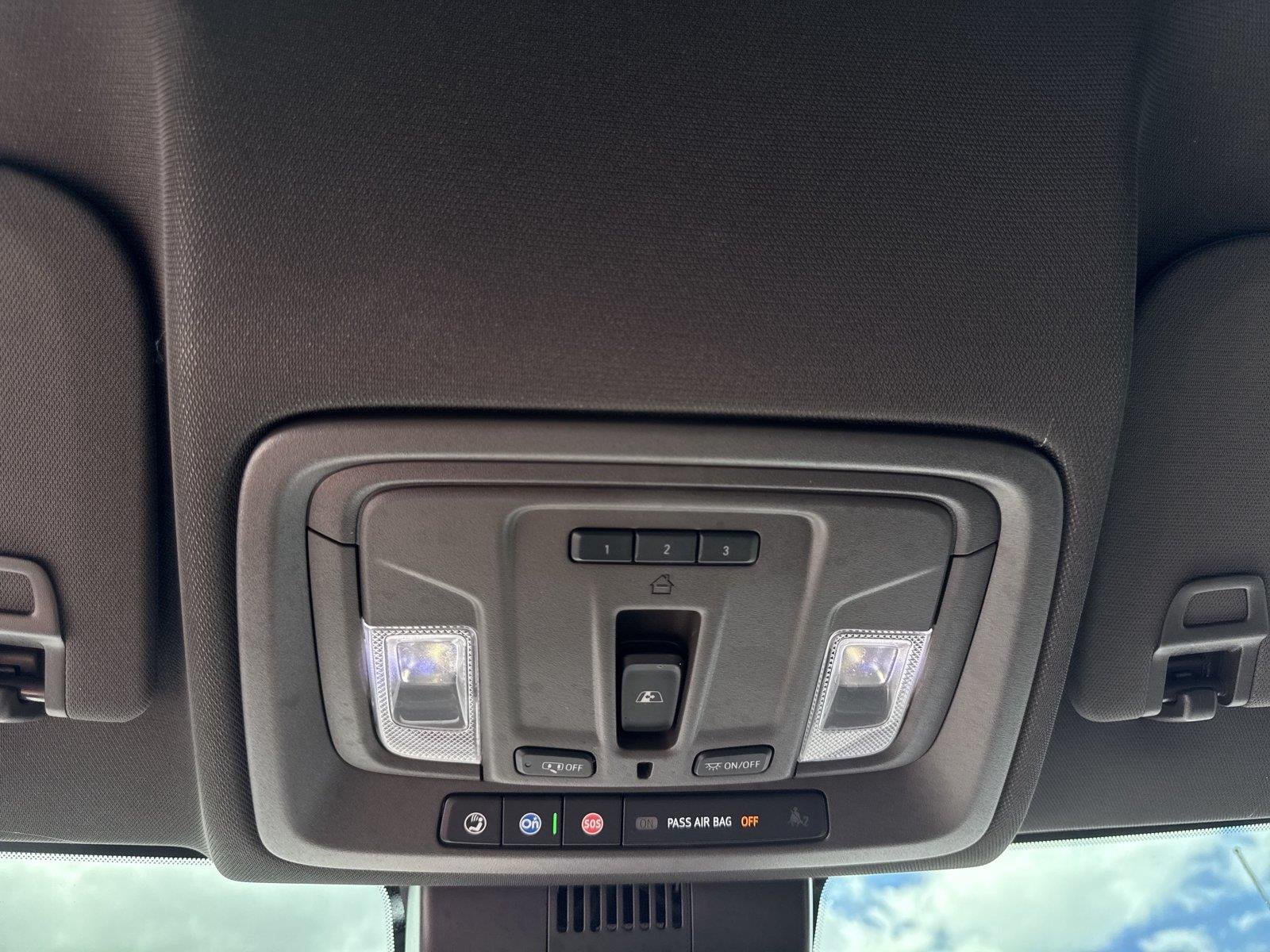Used 2023 STERLING METALLIC GMC SLT image 28