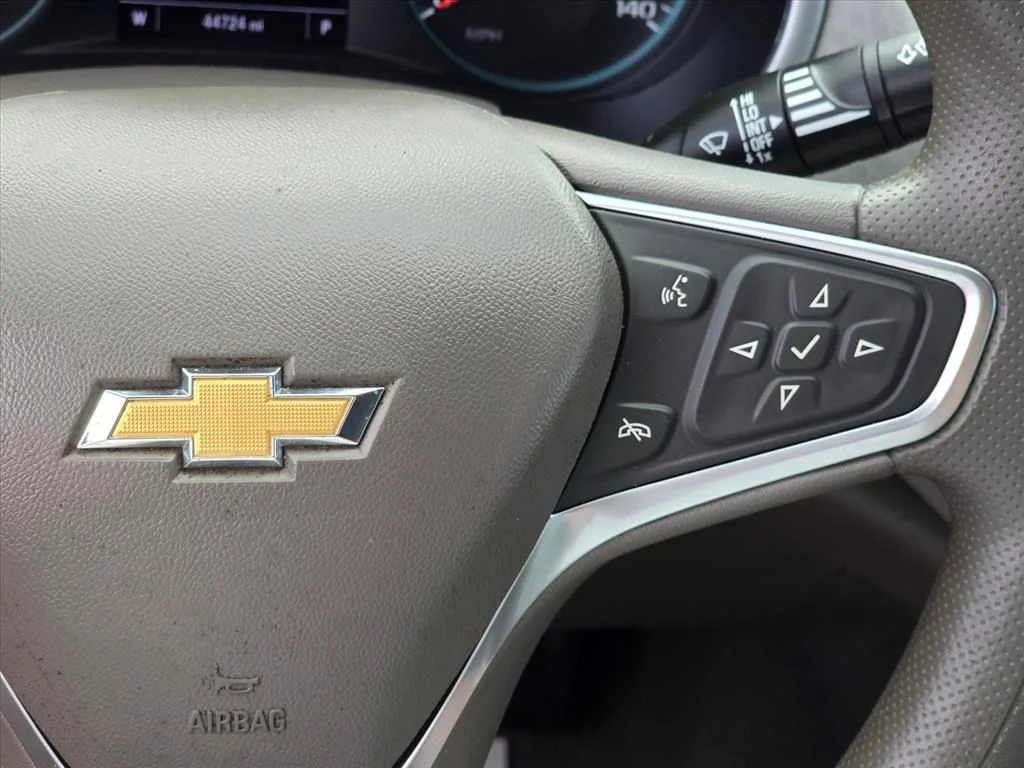 Used 2022 Gray Chevrolet LT image 16