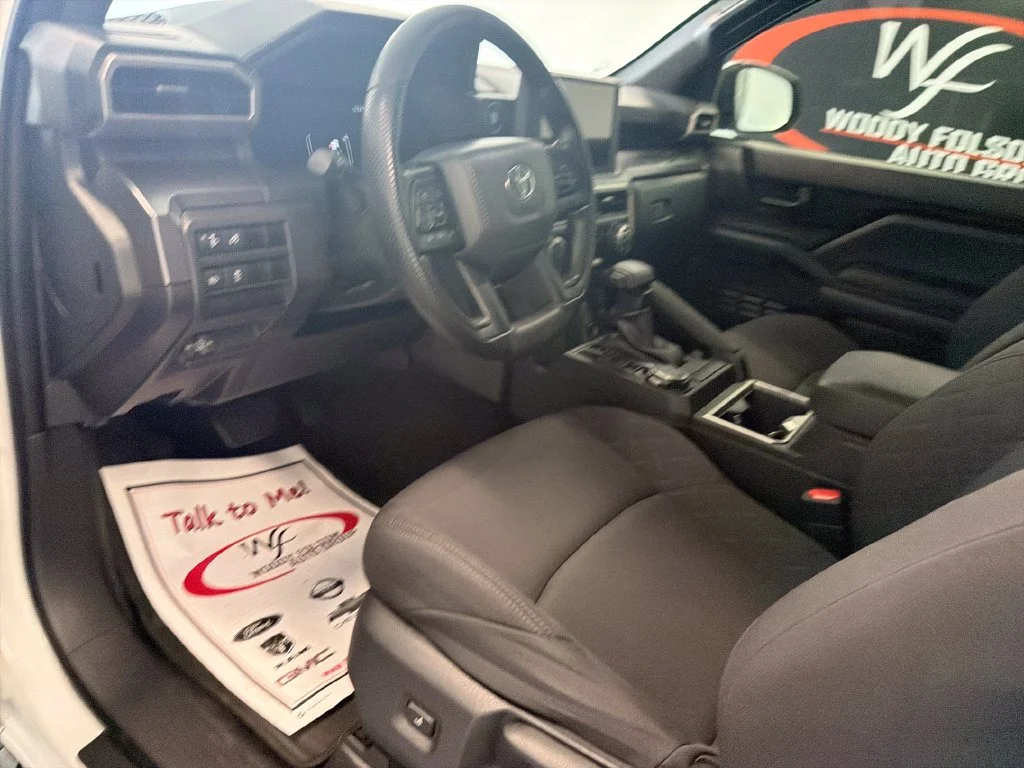 Used 2025 White Toyota SR5 image 11