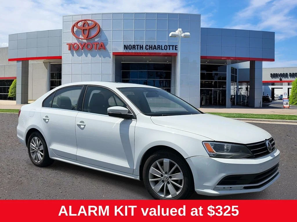 Used 2015 White Volkswagen 1.8T SE image 1