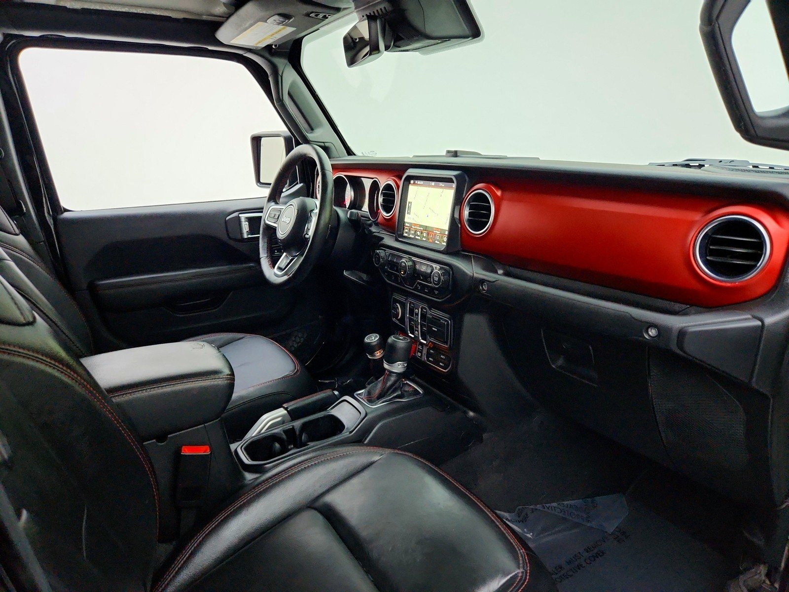 Used 2020  Jeep Rubicon image 28