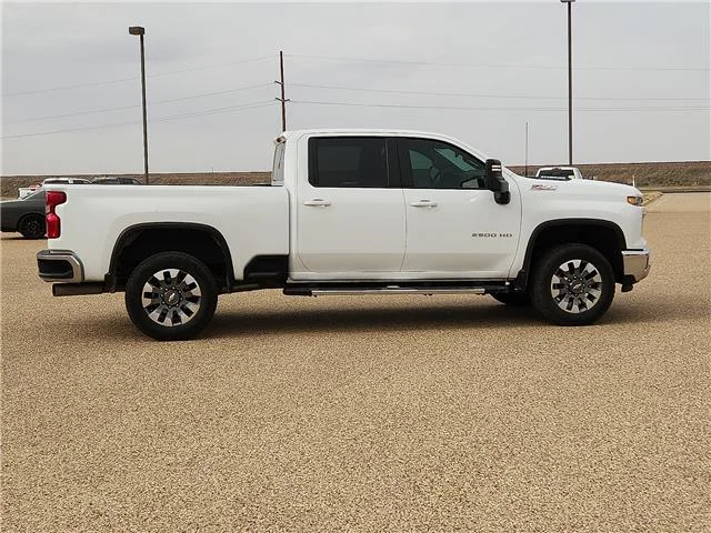 Used 2025 Summit White Chevrolet LT 4x4 Crew Cab 6.75 ft. box 159 in. WB image 5