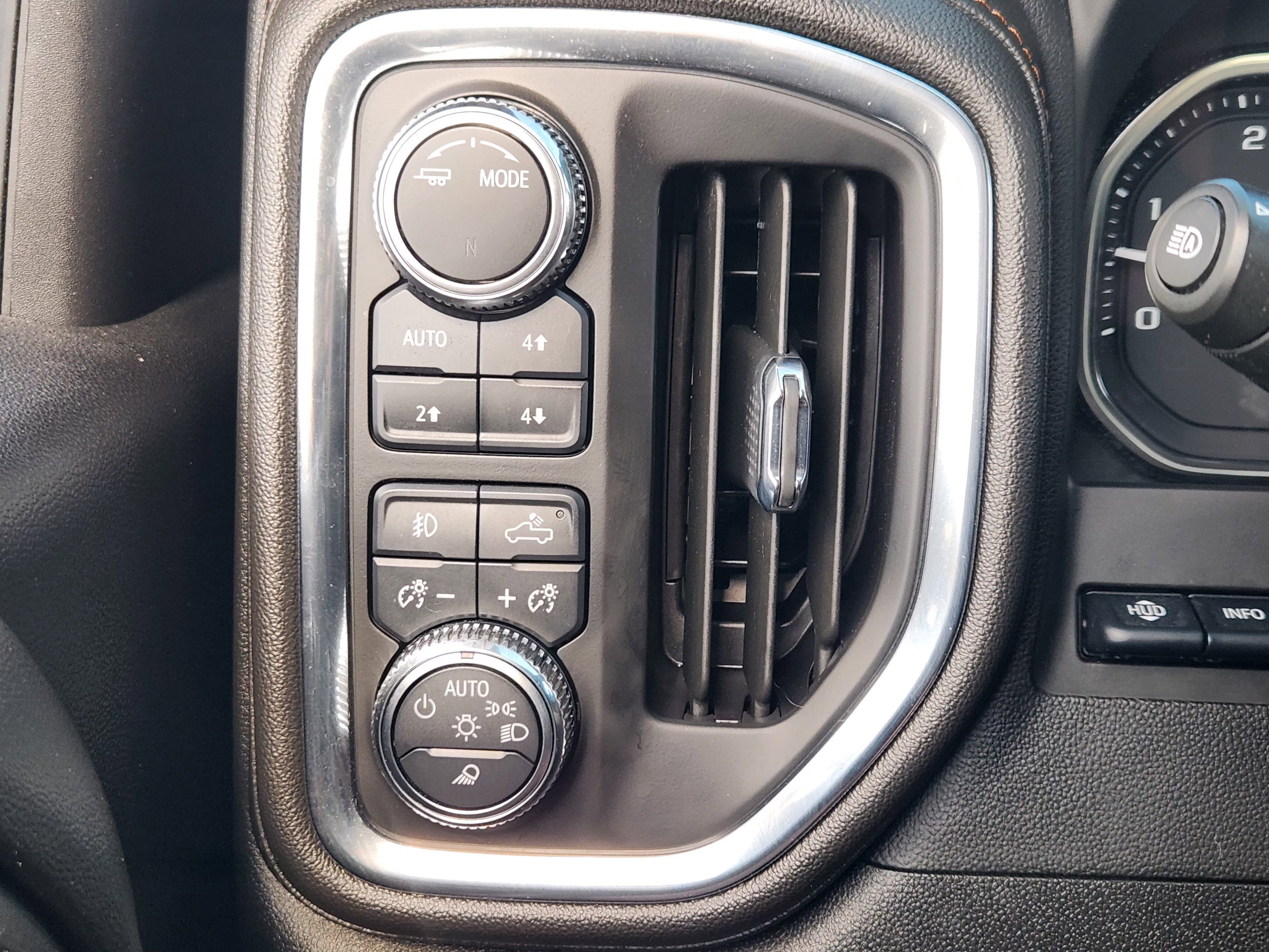 Used 2023 Onyx Black GMC AT4 image 23