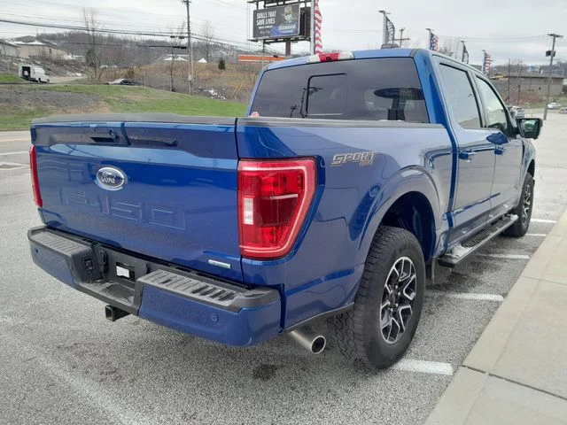 Used 2022 Blue Metallic Ford XLT image 8