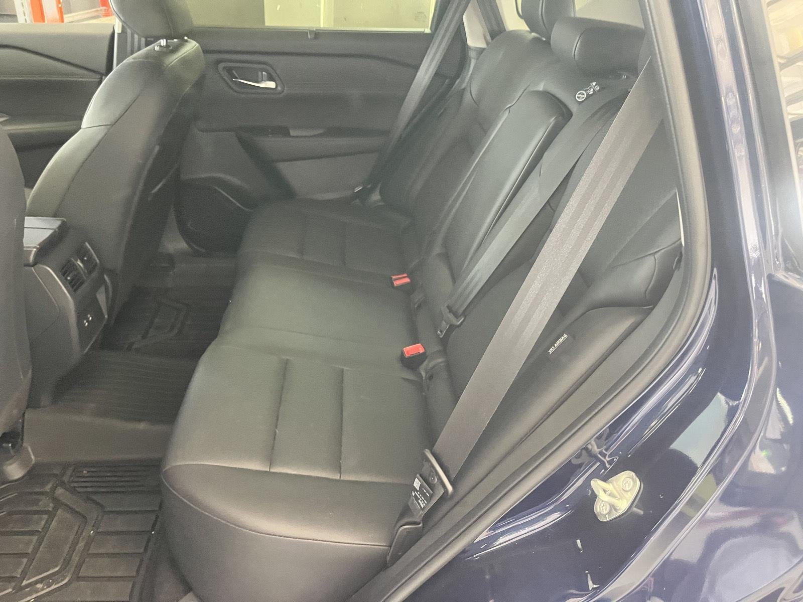 Used 2025 Deep Ocean Blue Pearl Nissan SV image 13