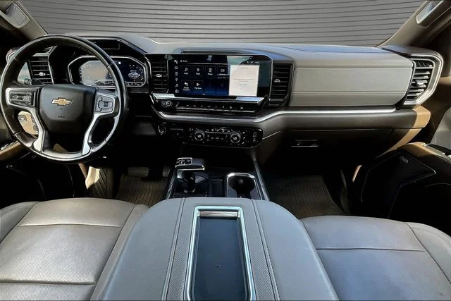 Used 2022 Blue Chevrolet LTZ image 8