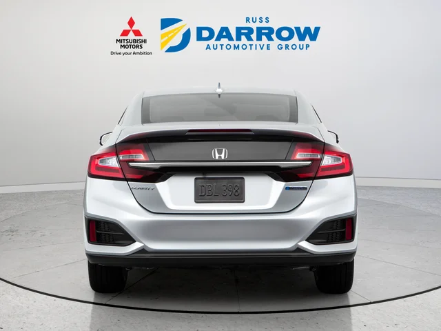 Used 2018 Silver Honda Base image 3