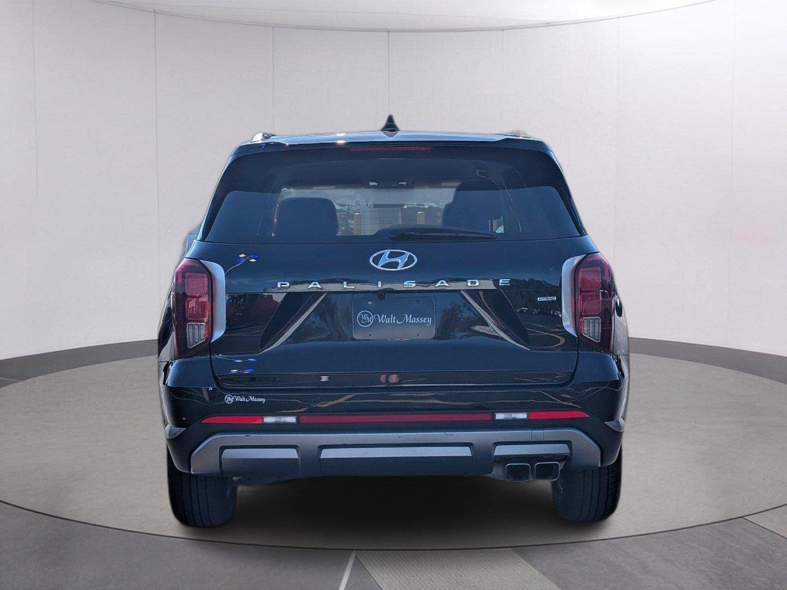 Used 2025 Abyss Black Pearl Hyundai SEL image 4