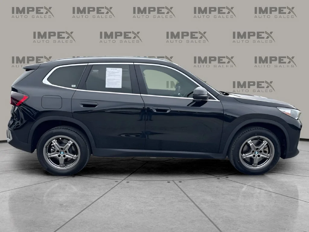 Used 2023 Black BMW xDrive28i image 6
