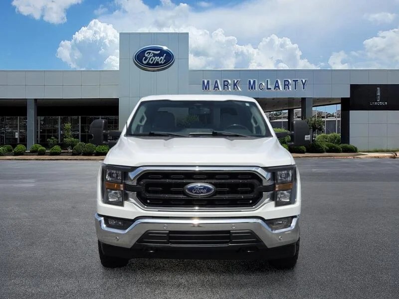 Used 2023 WHITE FORD XLT 4WD SUPERCREW 5.5
