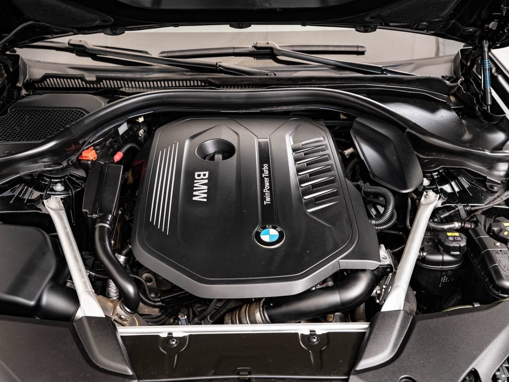 Used 2019 Black Sapphire Metallic BMW 540i image 49