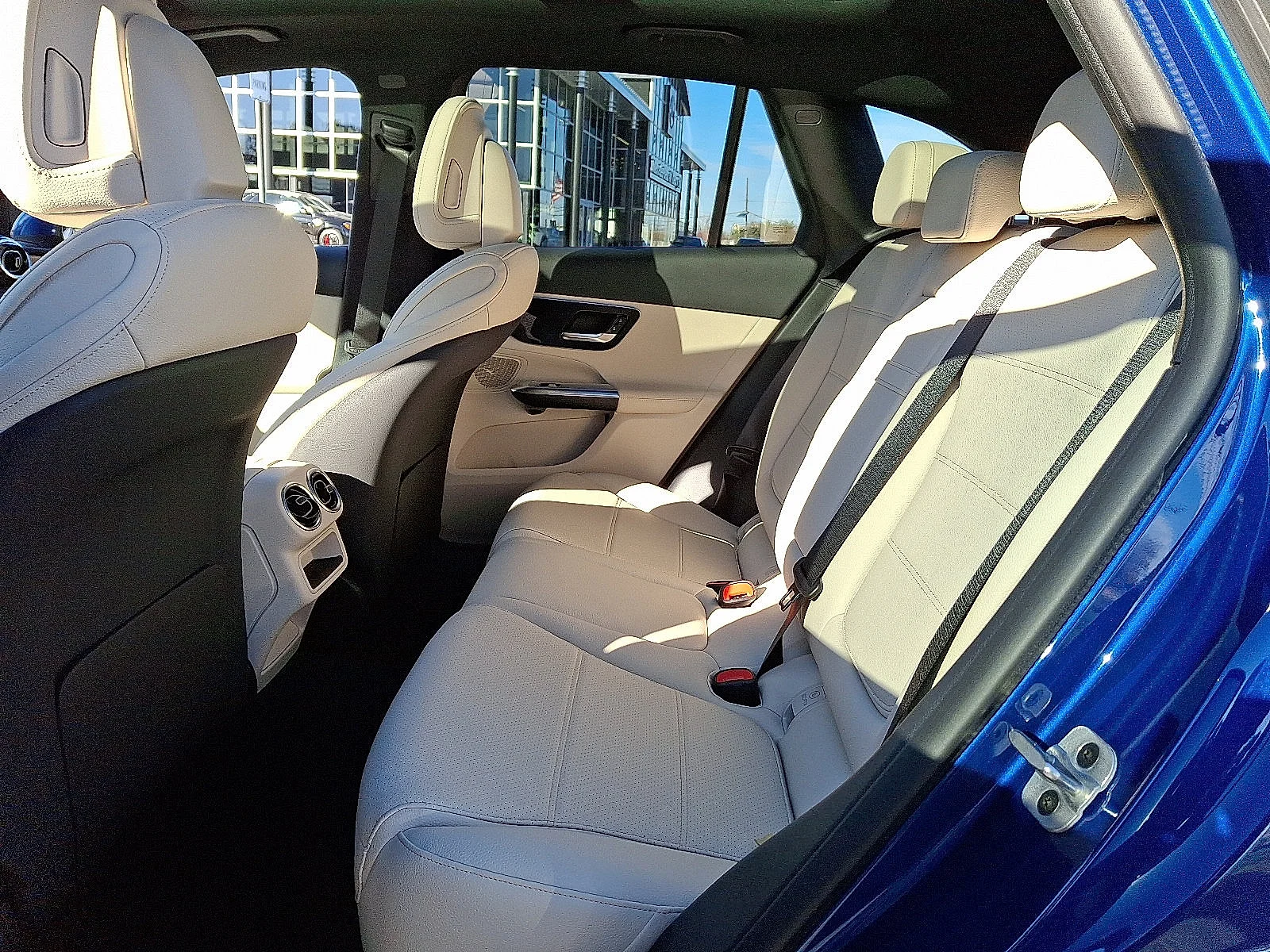 Used 2026 Starling Blue Metallic Mercedes-Benz GLC 300 image 6